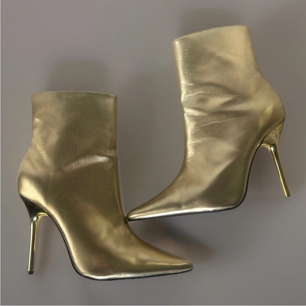 Frederick’s of Hollywood Gold Stiletto Ankle Boots • Size 7M • Holiday Glam